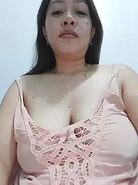 Snapshot of MissKitty31 chatting on 06/23/26, 04:05 MissKitty31 online show from 06/23/26, 04:05