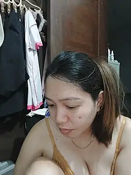 Snapshot of MissKitty31 chatting on 07/29/26, 05:27 MissKitty31 online show from 07/29/26, 05:27