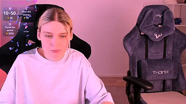 Snapshot of hotblonds chatting on 12/09/24, 06:57 hotblonds online show from 12/09/24, 06:57