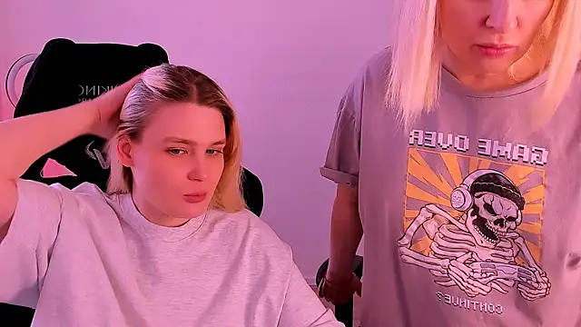 Snapshot of hotblonds chatting on 12/12/24, 12:12 hotblonds online show from 12/12/24, 12:12