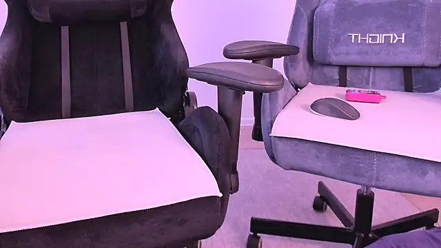 Snapshot of hotblonds chatting on 01/25/25, 07:17 hotblonds online show from 01/25/25, 07:17