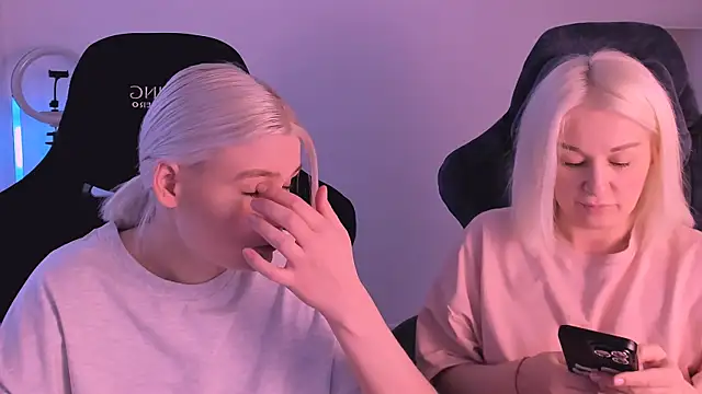 Snapshot of hotblonds chatting on 01/27/25, 09:55 hotblonds online show from 01/27/25, 09:55