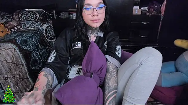 Lilmarieee online show from 12/12/24, 11:14