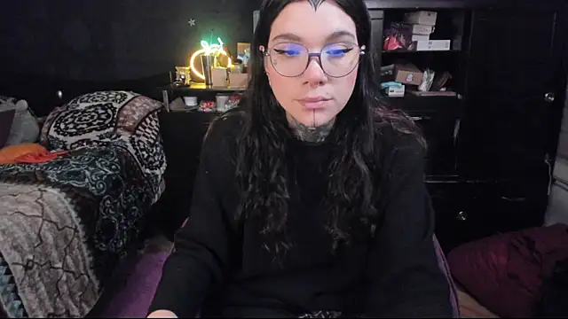 Lilmarieee online show from 02/12/25, 09:43