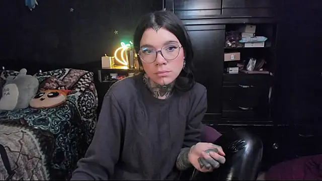 Lilmarieee online show from 02/13/25, 09:27