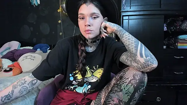 Lilmarieee online show from 11/19/25, 09:37