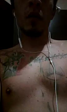 Snapshot of landy20cm chatting on 12/23/24, 01:29 landy20cm online show from 12/23/24, 01:29