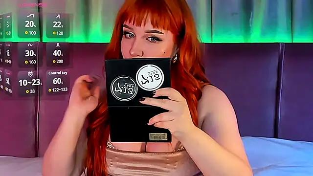 Snapshot of RoseRoxy chatting on 10/12/25, 06:34 RoseRoxy online show from 10/12/25, 06:34