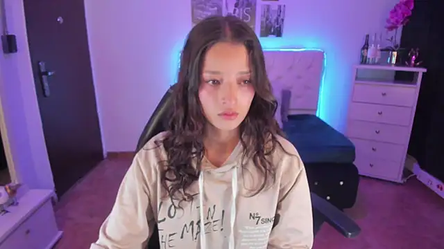 Snapshot of Amaia_Daniells chatting on 12/15/24, 03:34 Amaia Daniells online show from 12/15/24, 03:34