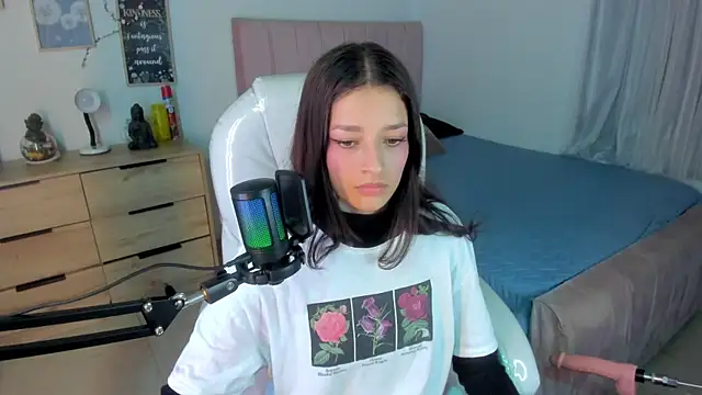 Snapshot of Amaia_Daniells chatting on 02/06/25, 04:10 Amaia Daniells online show from 02/06/25, 04:10