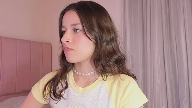 Snapshot of Amaia_Daniells chatting on 12/03/25, 04:20 Amaia Daniells online show from 12/03/25, 04:20