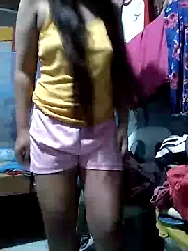 Snapshot of xxyourfantasyxx chatting on 01/03/25, 11:44 xxyourfantasyxx online show from 01/03/25, 11:44