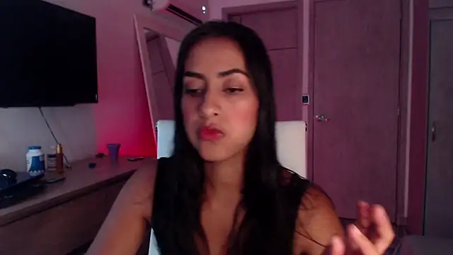 Snapshot of Brown_skin11 chatting on 10/07/25, 10:07 Brown skin11 online show from 10/07/25, 10:07