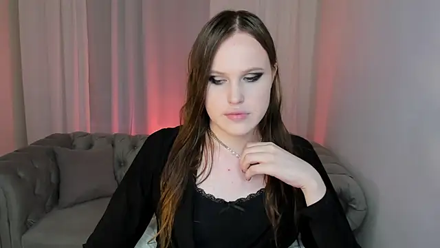 Snapshot of EffieMinki chatting on 07/15/26, 11:43 EffieMinki online show from 07/15/26, 11:43