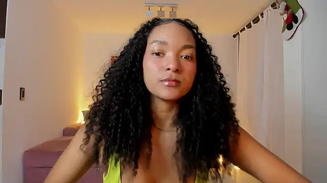 Snapshot of mariam_hill chatting on 12/30/24, 02:53 mariam hill online show from 12/30/24, 02:53