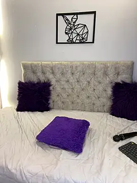 Snapshot of mariam_hill chatting on 02/15/25, 09:59 mariam hill online show from 02/15/25, 09:59