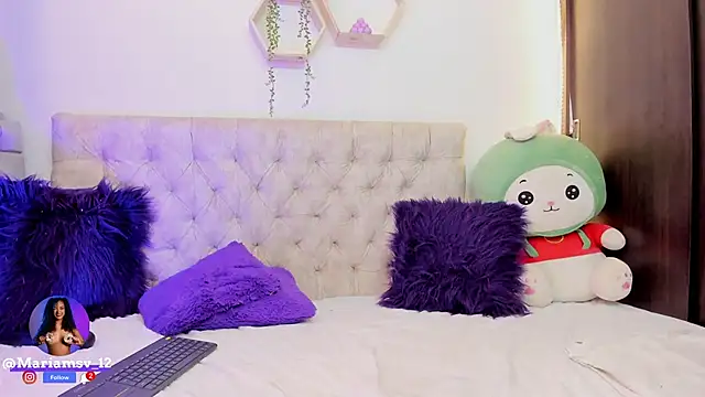 Snapshot of mariam_hill chatting on 03/14/25, 01:59 mariam hill online show from 03/14/25, 01:59