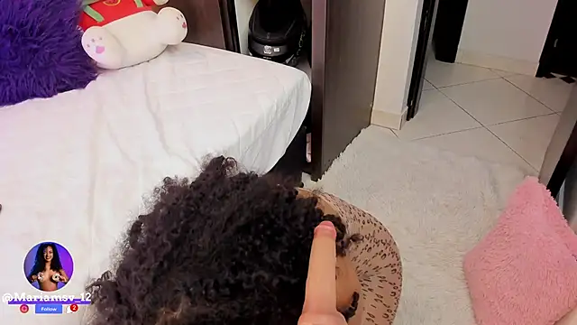 Snapshot of mariam_hill chatting on 03/14/25, 11:00 mariam hill online show from 03/14/25, 11:00