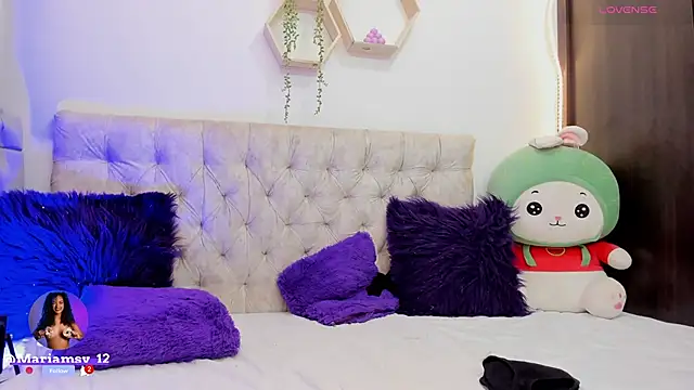 Snapshot of mariam_hill chatting on 03/21/25, 12:18 mariam hill online show from 03/21/25, 12:18