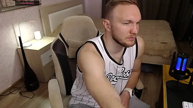 Toress1 online show from 04/19/26, 08:46