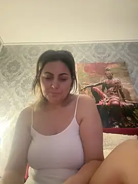 Emma roqueen online show from 02/25/25, 09:24