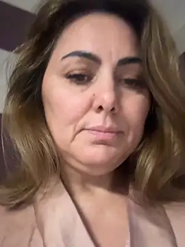 Snapshot of Emma_roqueen chatting on 03/04/26, 11:11 Emma roqueen online show from 03/04/26, 11:11