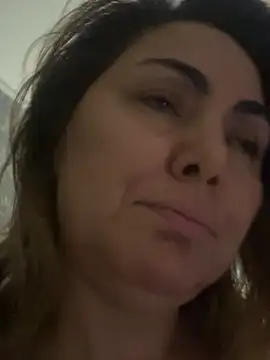 Snapshot of Emma_roqueen chatting on 04/17/26, 10:02 Emma roqueen online show from 04/17/26, 10:02