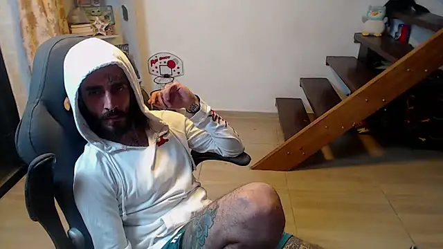 Snapshot of harry_reems1 chatting on 01/02/25, 11:38 harry reems1 online show from 01/02/25, 11:38