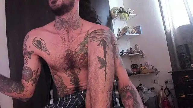 Snapshot of harry_reems1 chatting on 10/28/25, 03:47 harry reems1 online show from 10/28/25, 03:47