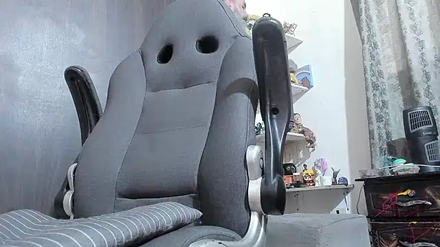 Snapshot of harry_reems1 chatting on 11/05/25, 11:54 harry reems1 online show from 11/05/25, 11:54