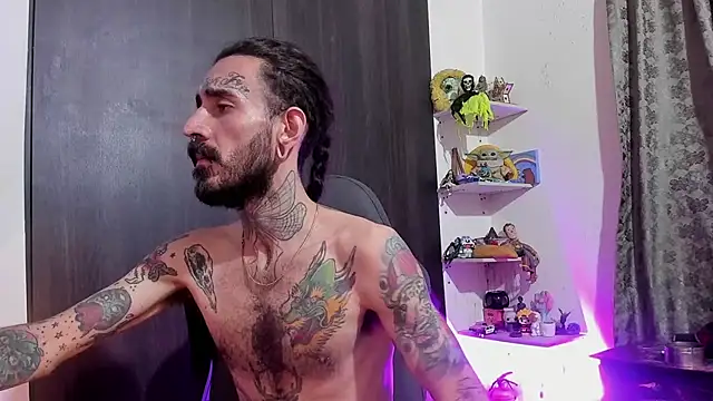 Snapshot of harry_reems1 chatting on 12/05/25, 12:08 harry reems1 online show from 12/05/25, 12:08