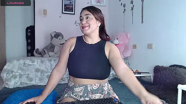 Snapshot of emiligrey_ chatting on 12/31/24, 05:11 emiligrey online show from 12/31/24, 05:11