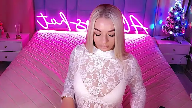 Snapshot of AllwaysHotJ chatting on 01/16/26, 02:26 AllwaysHotJ online show from 01/16/26, 02:26