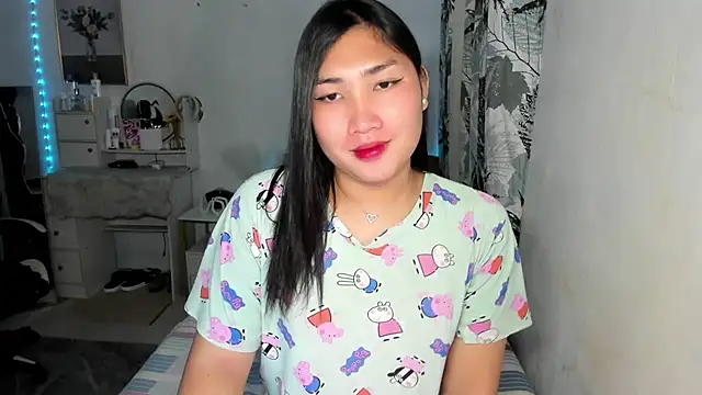 Miss Deliciousness online show from 01/04/25, 04:11