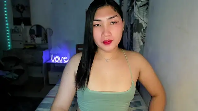 Miss Deliciousness online show from 02/06/25, 03:52