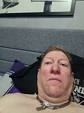 tomtom111111 online show from 12/14/25, 10:31