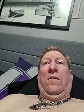 Snapshot of tomtom111111 chatting on 03/05/26, 04:36 tomtom111111 online show from 03/05/26, 04:36