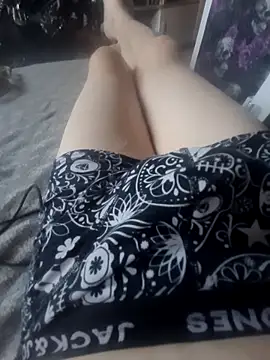 Snapshot of tomtom111111 chatting on 04/18/26, 05:44 tomtom111111 online show from 04/18/26, 05:44