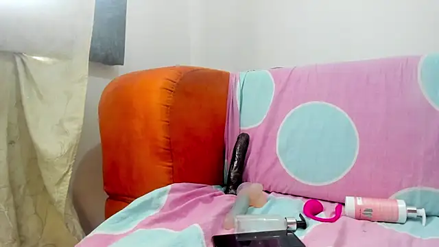 moana taylor online show from 12/17/24, 03:06