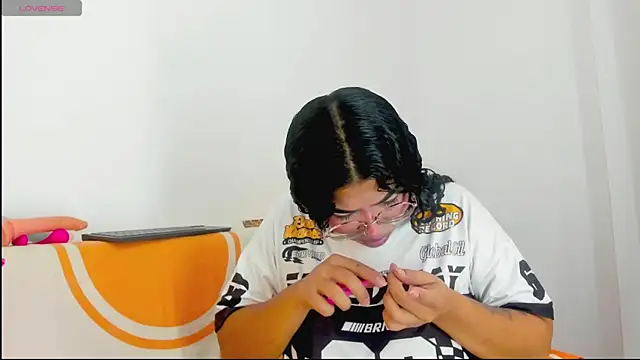 moana taylor online show from 05/03/26, 12:22