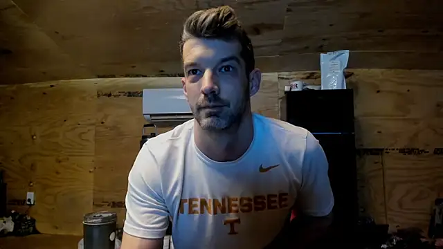 Snapshot of Kenny_Kyle chatting on 12/18/25, 12:33 Kenny Kyle online show from 12/18/25, 12:33