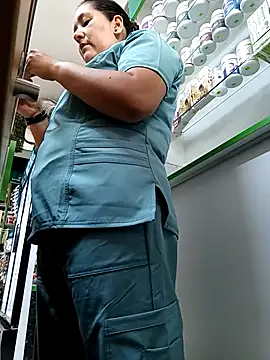 Snapshot of Gatubela212 chatting on 04/10/26, 04:23 Gatubela212 online show from 04/10/26, 04:23