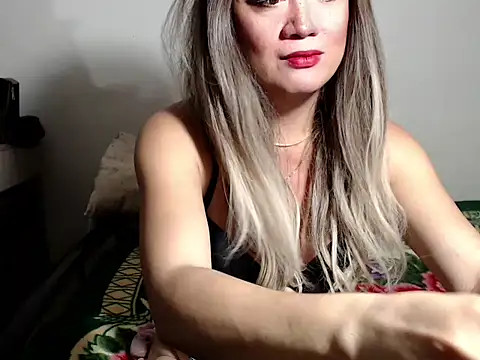 Snapshot of cum2mama chatting on 04/03/26, 04:54 cum2mama online show from 04/03/26, 04:54
