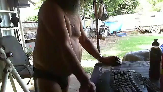 herbie010666 online show from 12/14/24, 04:23