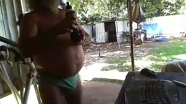 herbie010666 online show from 12/15/24, 04:07