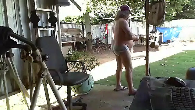 herbie010666 online show from 01/02/25, 07:55