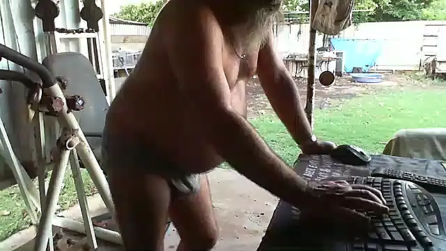 herbie010666 online show from 02/01/25, 08:50