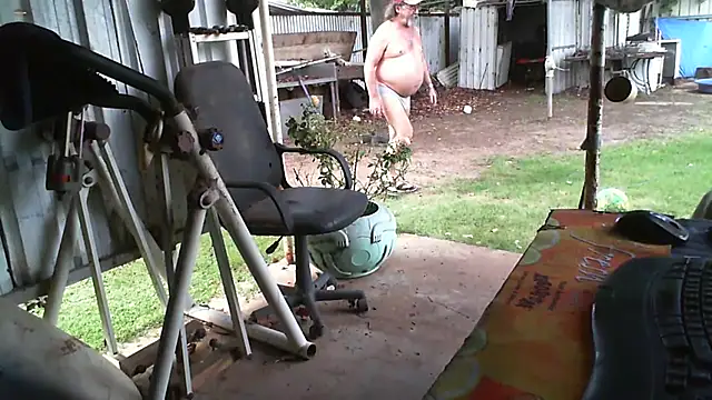 herbie010666 online show from 02/21/25, 05:24