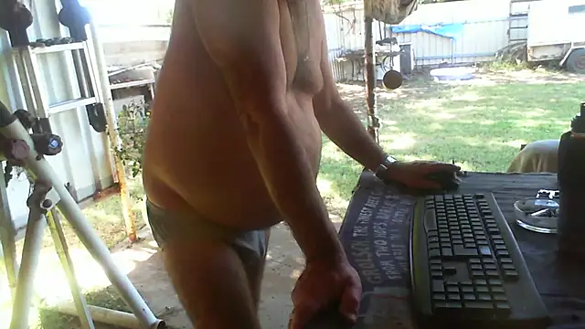 Snapshot of herbie010666 chatting on 04/21/26, 03:13 herbie010666 online show from 04/21/26, 03:13