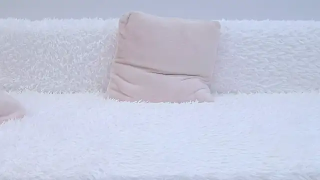 Snapshot of Beauty_Alex chatting on 03/09/26, 02:26 Beauty Alex online show from 03/09/26, 02:26